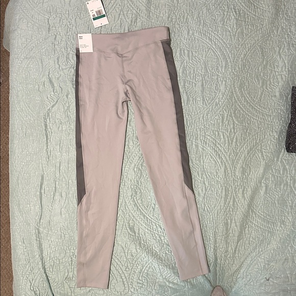 Nike Light Gray and Pink Active Leggings - Picture 2 of 3